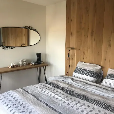 De Boomhut Bed & Breakfast Rotterdam
