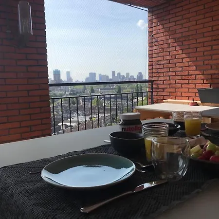 De Boomhut Bed & Breakfast