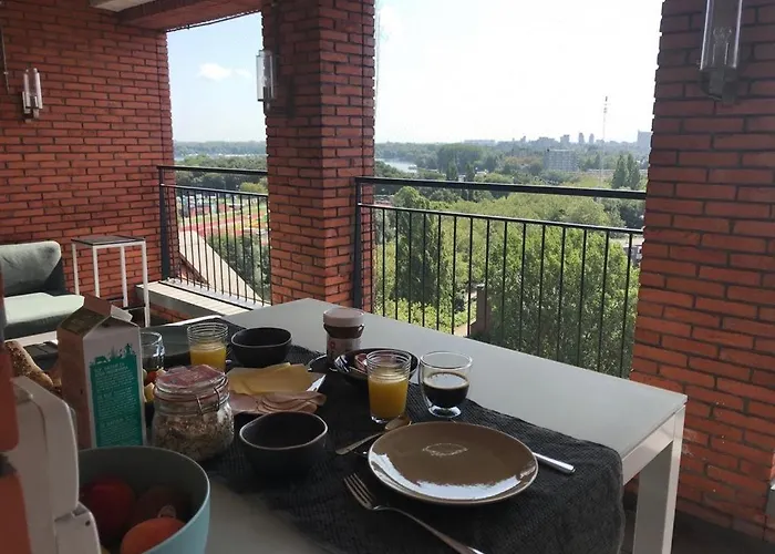 Frühstückspension De Boomhut Rotterdam