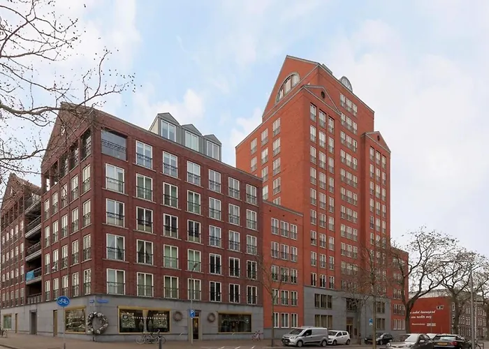 De Boomhut Bed & Breakfast Rotterdam